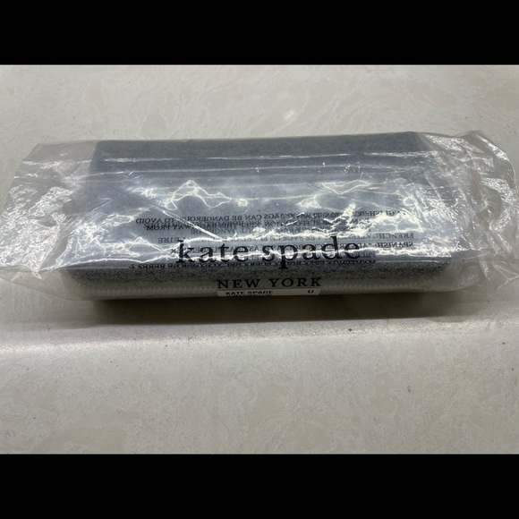 Original Kate Spade Large Wallet- Olive Green - Picture 4 of 5